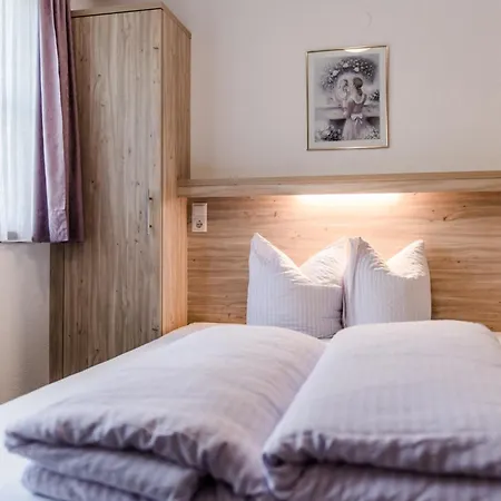 Gruener Fidelis Lejlighed *